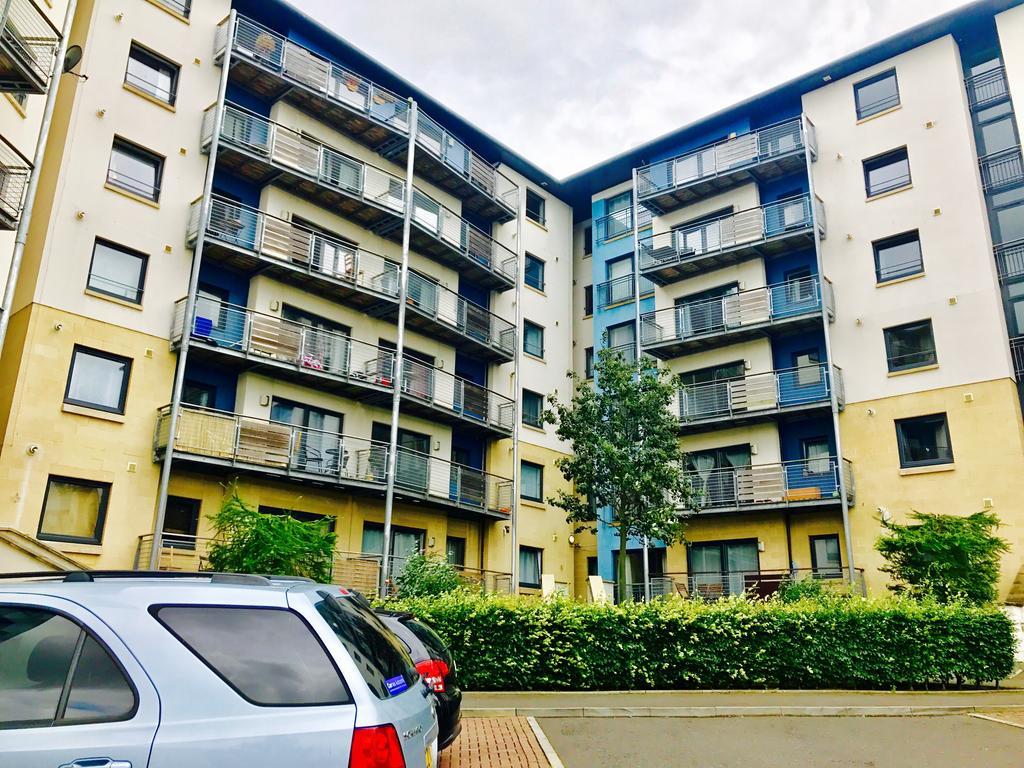 Apartment On Drybrough Crescent 3/6 EDI Exterior photo